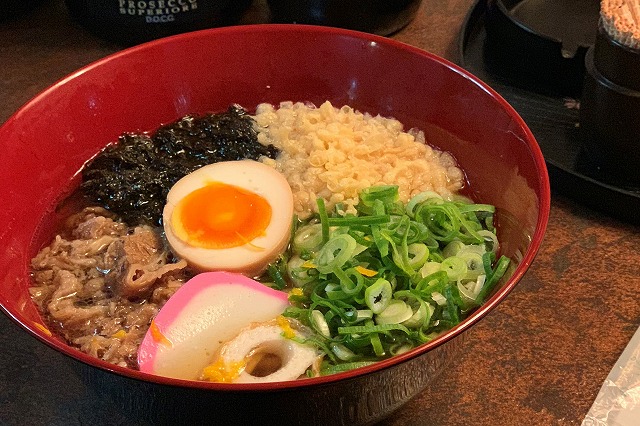 うどんは圧巻　防府市　夜ご飯　絶品フィリピン料理なら　居酒屋おいちゃんのうどん